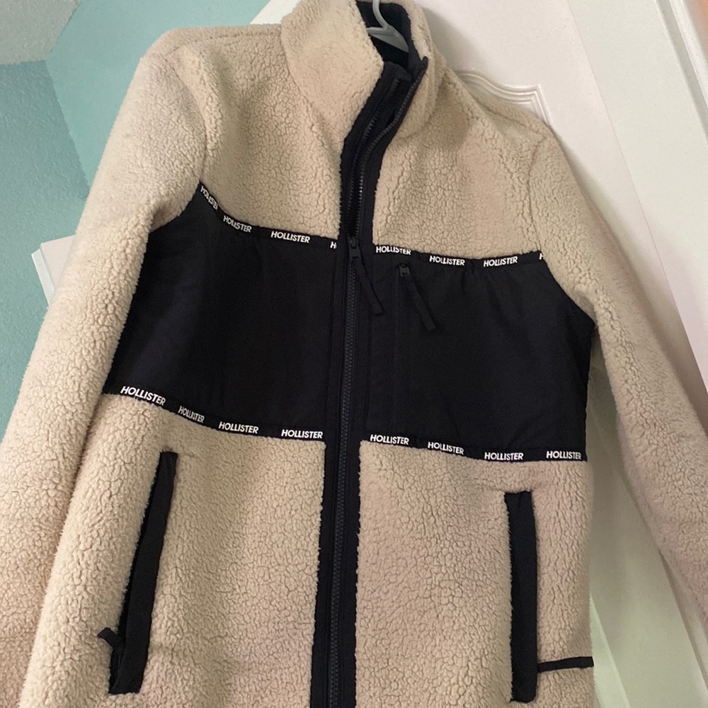 Hollister zip up